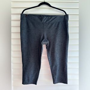 Xersion Heather gray fitted crop leggings size XL